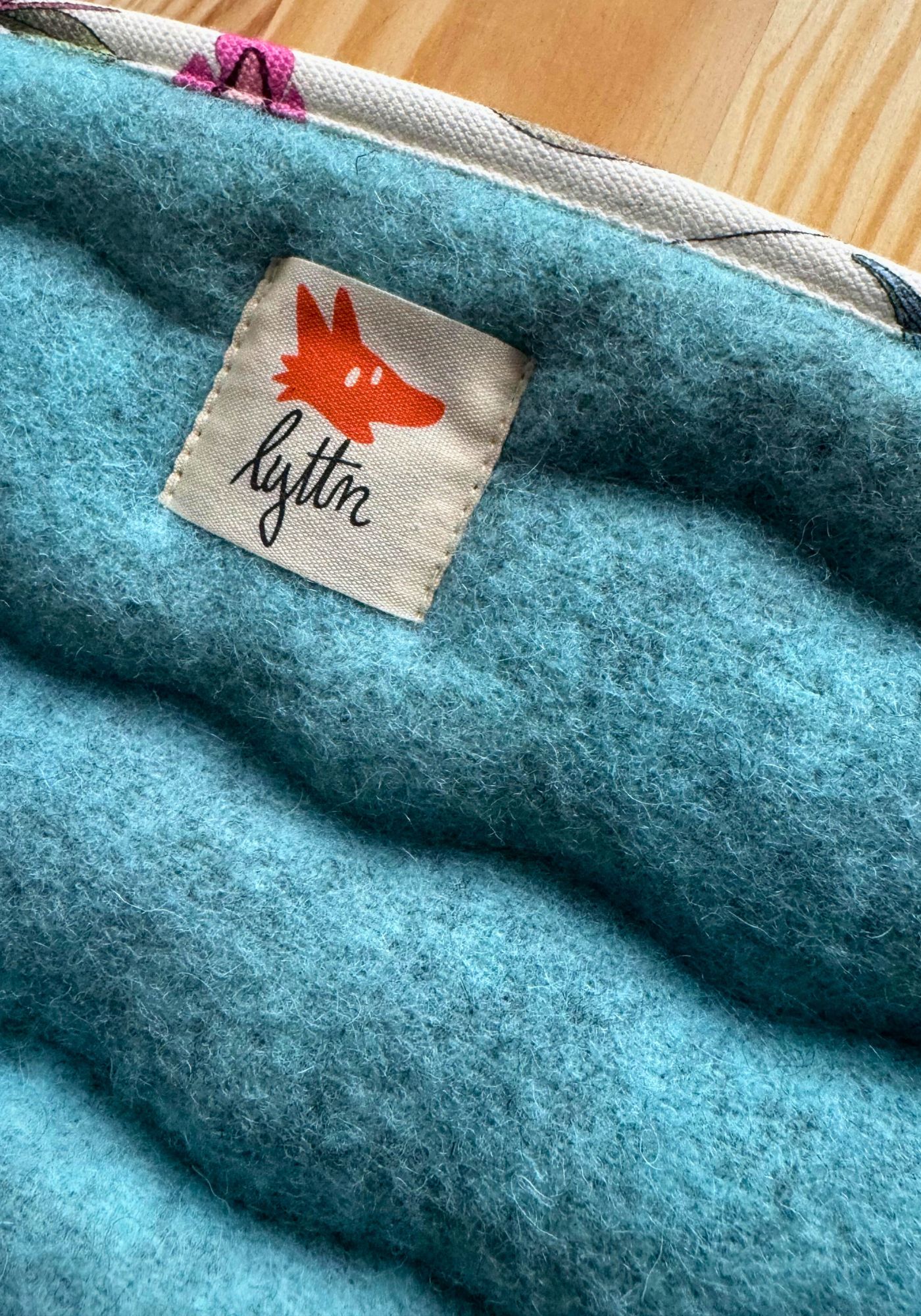 seat cover "Lyttn" Kalliat